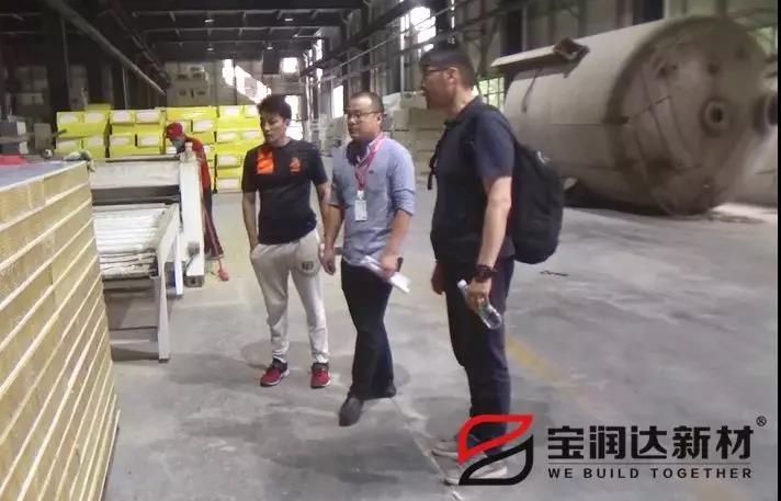 外蒙古客戶來訪寶潤達(dá)洽談保溫一體板合作